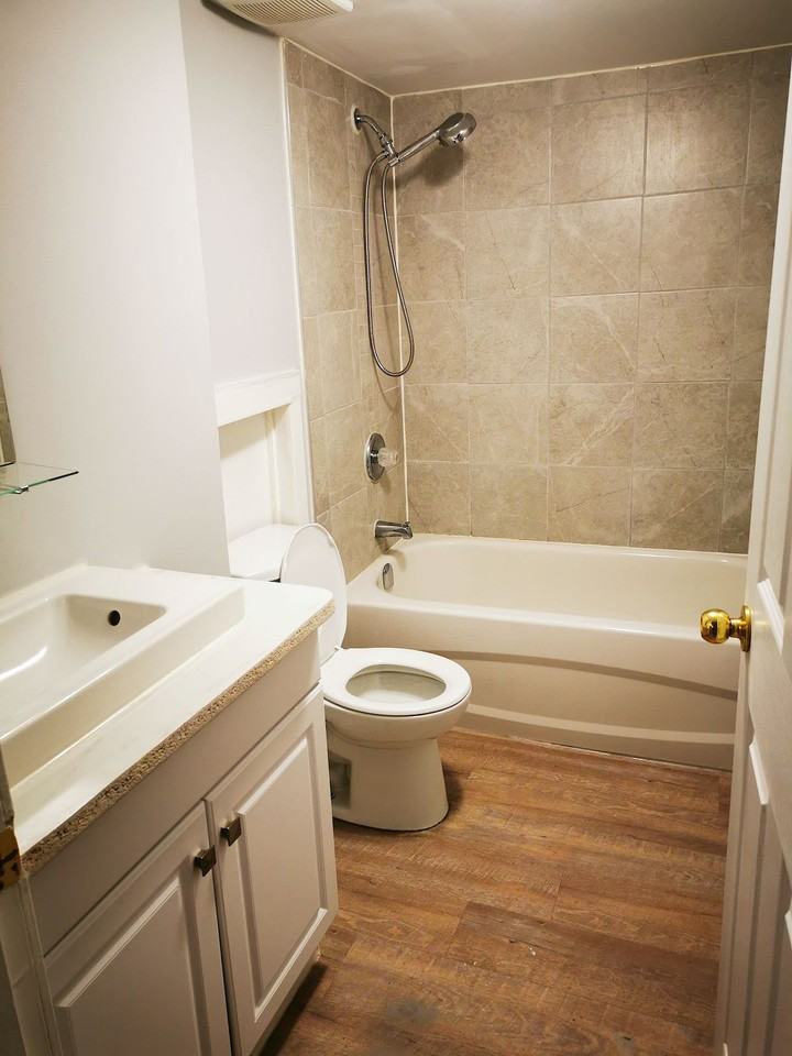 11033 135 St Nw - Photo 2 of 17