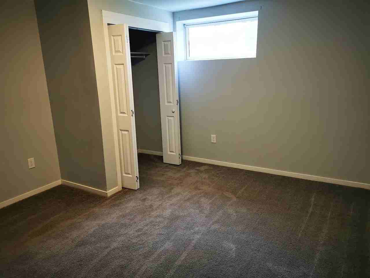 11033 135 St Nw - Photo 7 of 17