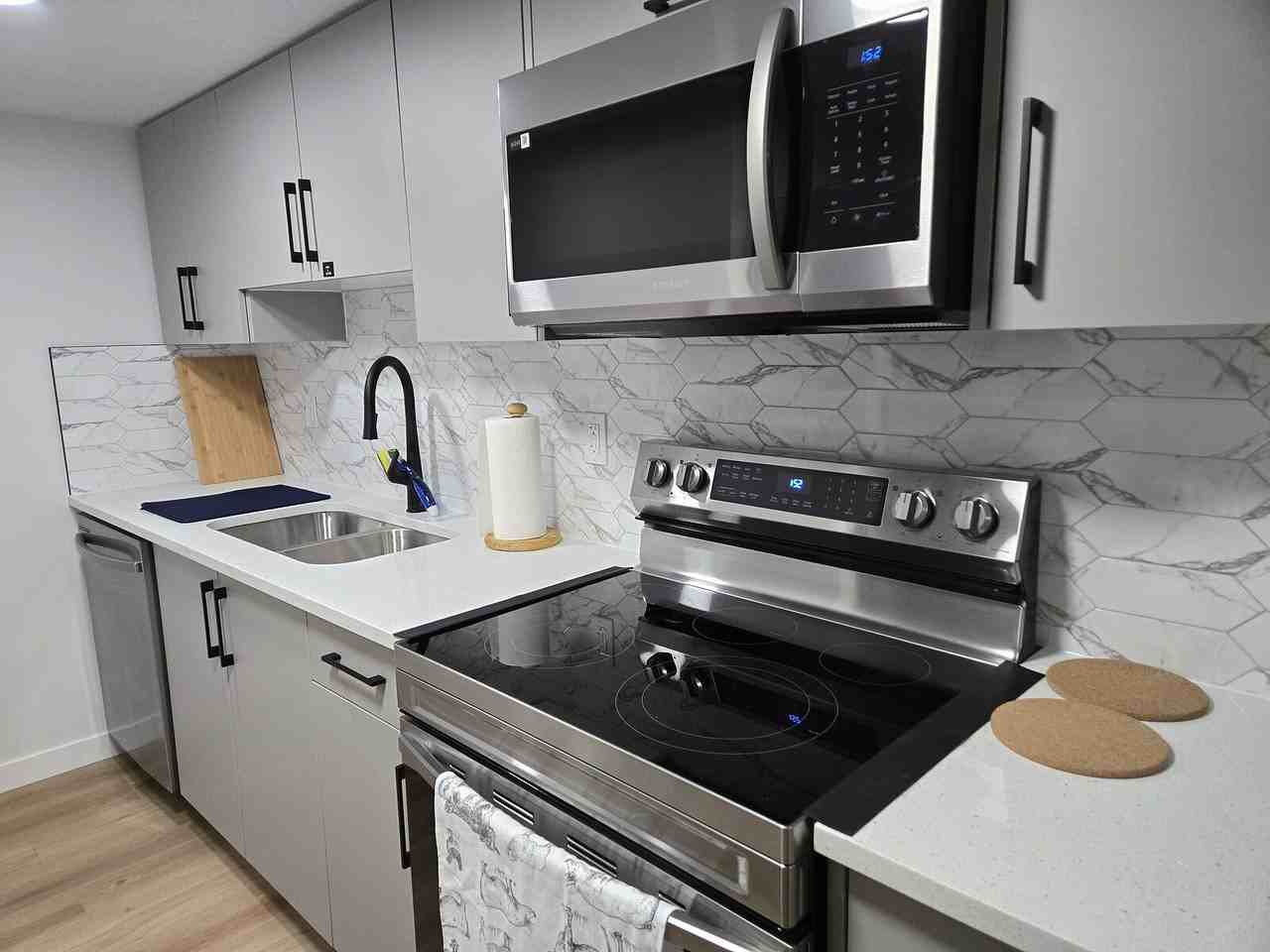 4541 Chegwin Wynd Sw - Photo 6 of 12