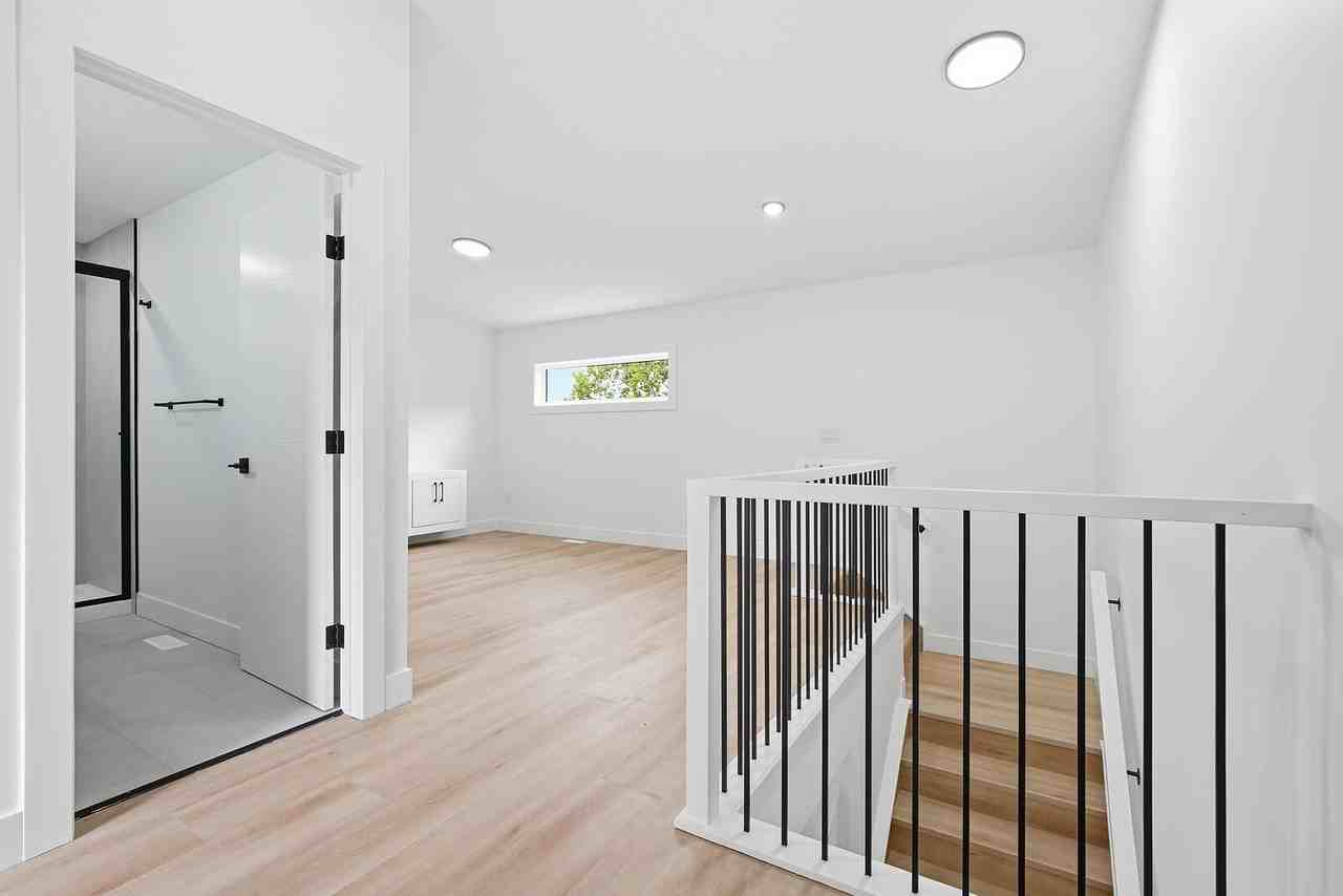 528 - 528 8a St Ne - Photo 5 of 23