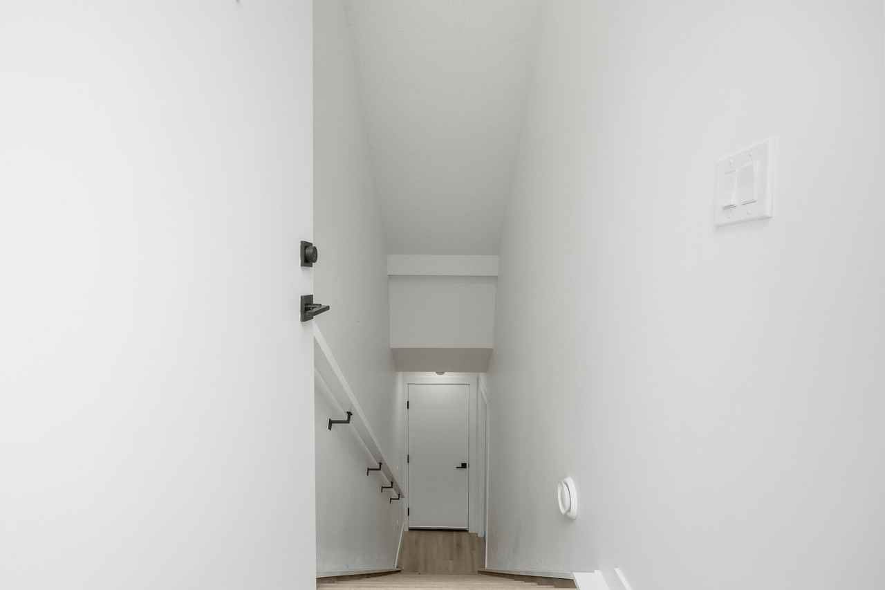 528 8a St Ne - Photo 2 of 7