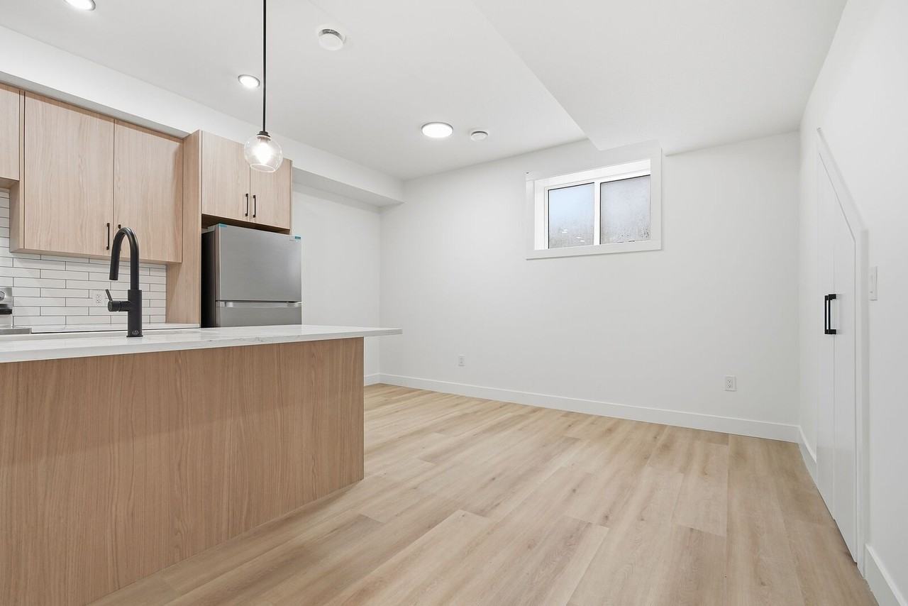 528 8a St Ne - Photo 5 of 7