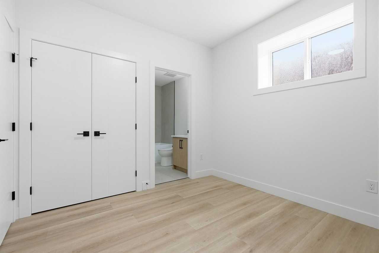 528 8a St Ne - Photo 6 of 7