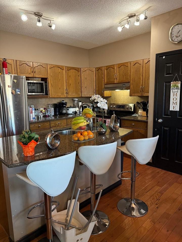 332B Silvergrove Pl Nw - Photo 4 of 13
