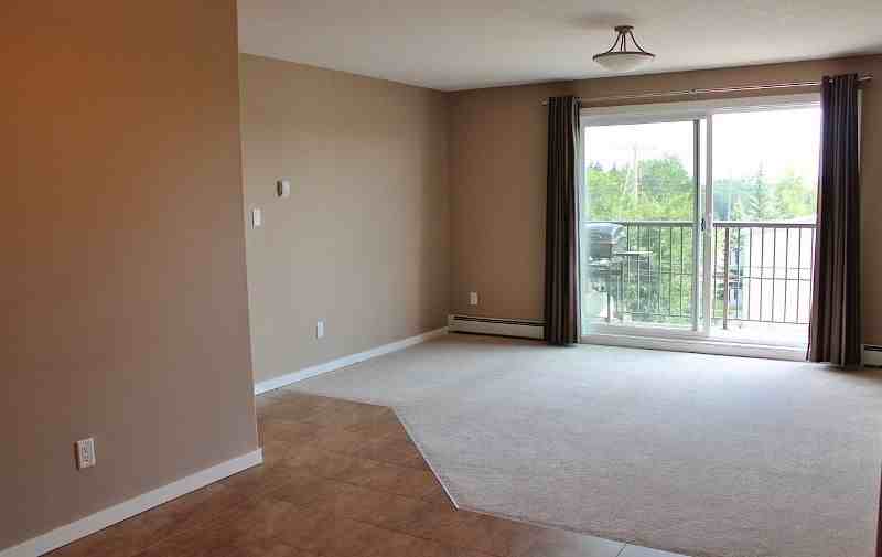 11935 106 St Nw - Photo 5 of 9