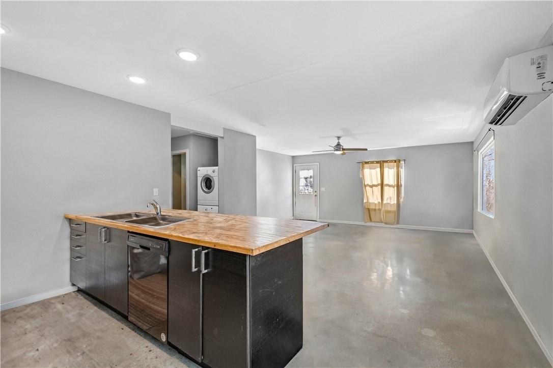 6 Fuller St - Photo 2 of 8