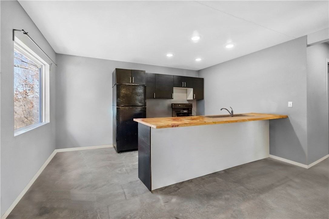 6 Fuller St - Photo 4 of 8