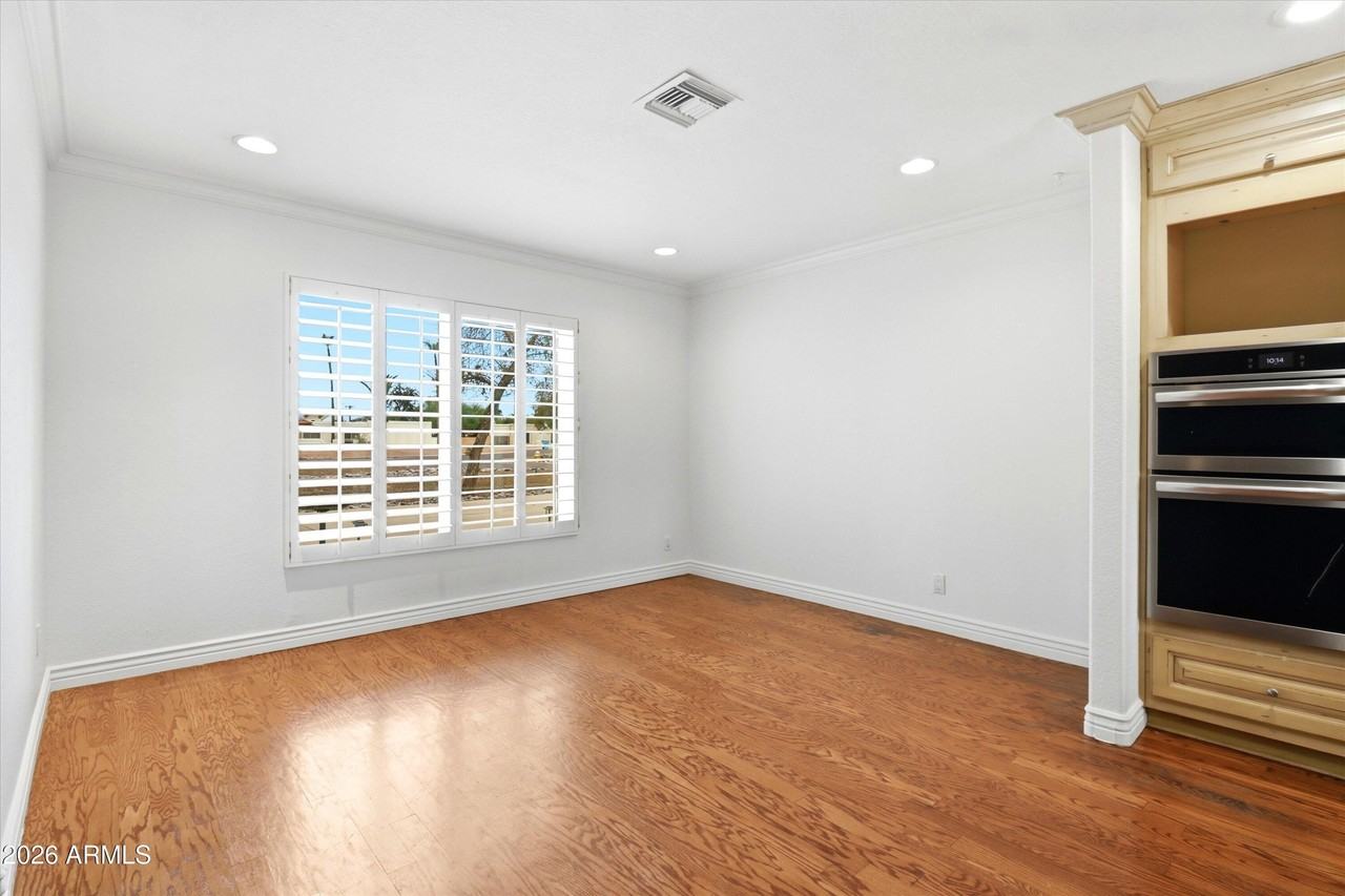6830 E Wethersfield Rd - Photo 4 of 30