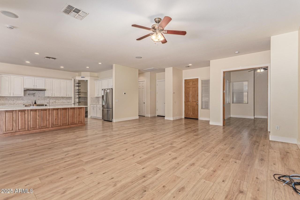 4978 E Karsten Dr - Photo 4 of 35