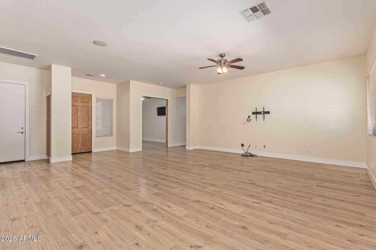 4978 E Karsten Dr - Photo 5 of 35