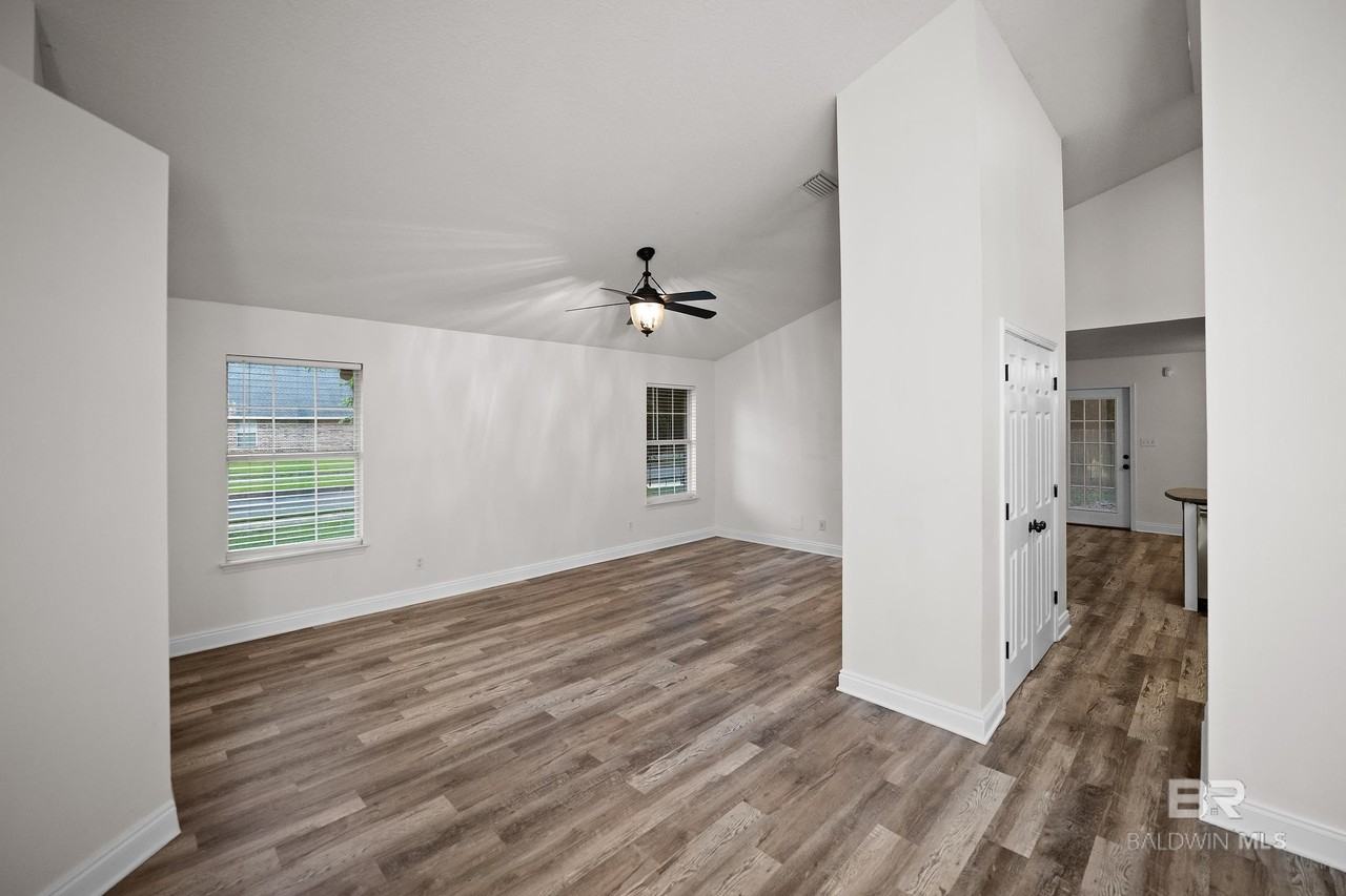 101 Davison Loop - Photo 3 of 25