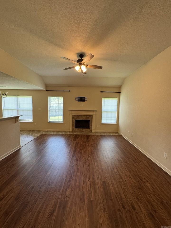 200 Durham Loop - Photo 2 of 20