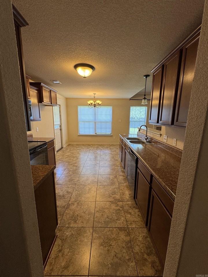 200 Durham Loop - Photo 4 of 20