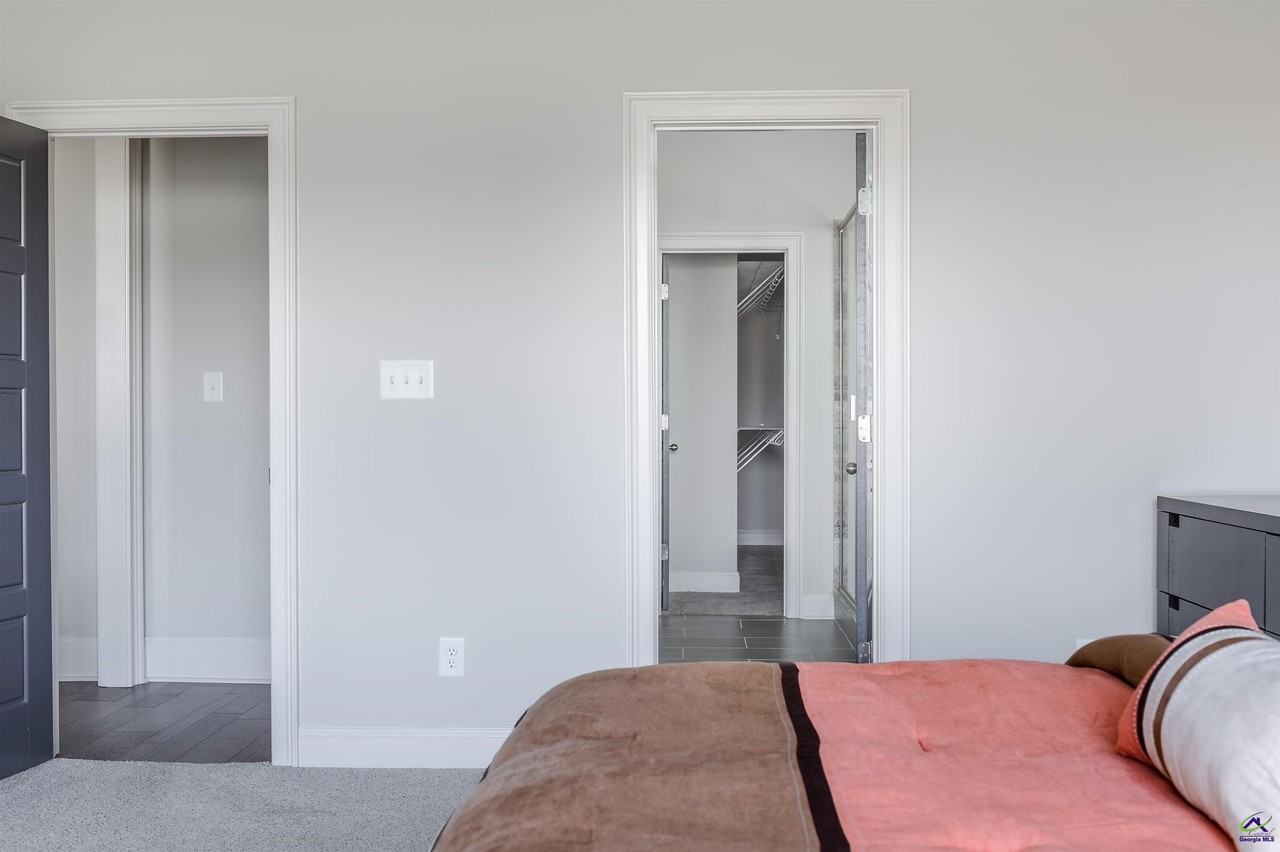 902 Abingdon Cv - Photo 4 of 50