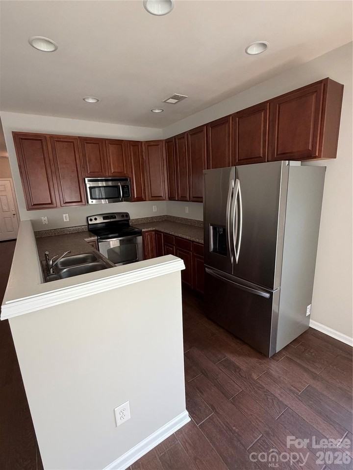 14065 Singleleaf Ln - Photo 3 of 25