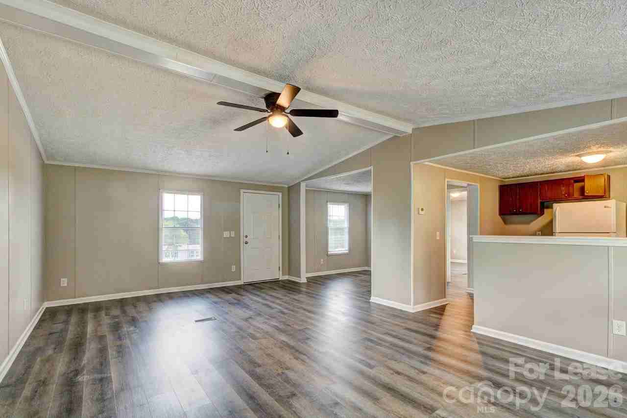 3351 Appletree Ct - Photo 2 of 11