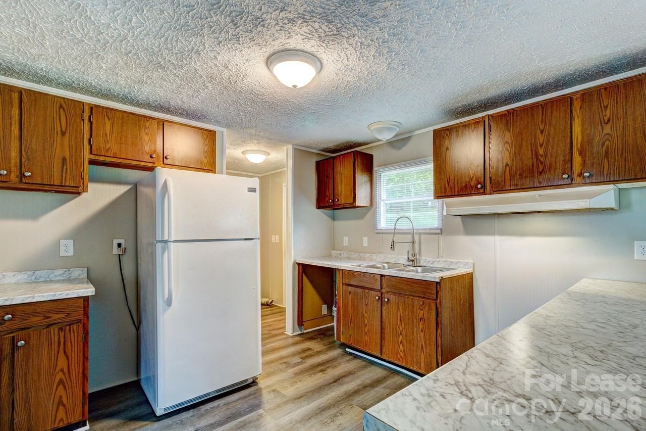 3351 Appletree Ct - Photo 5 of 11