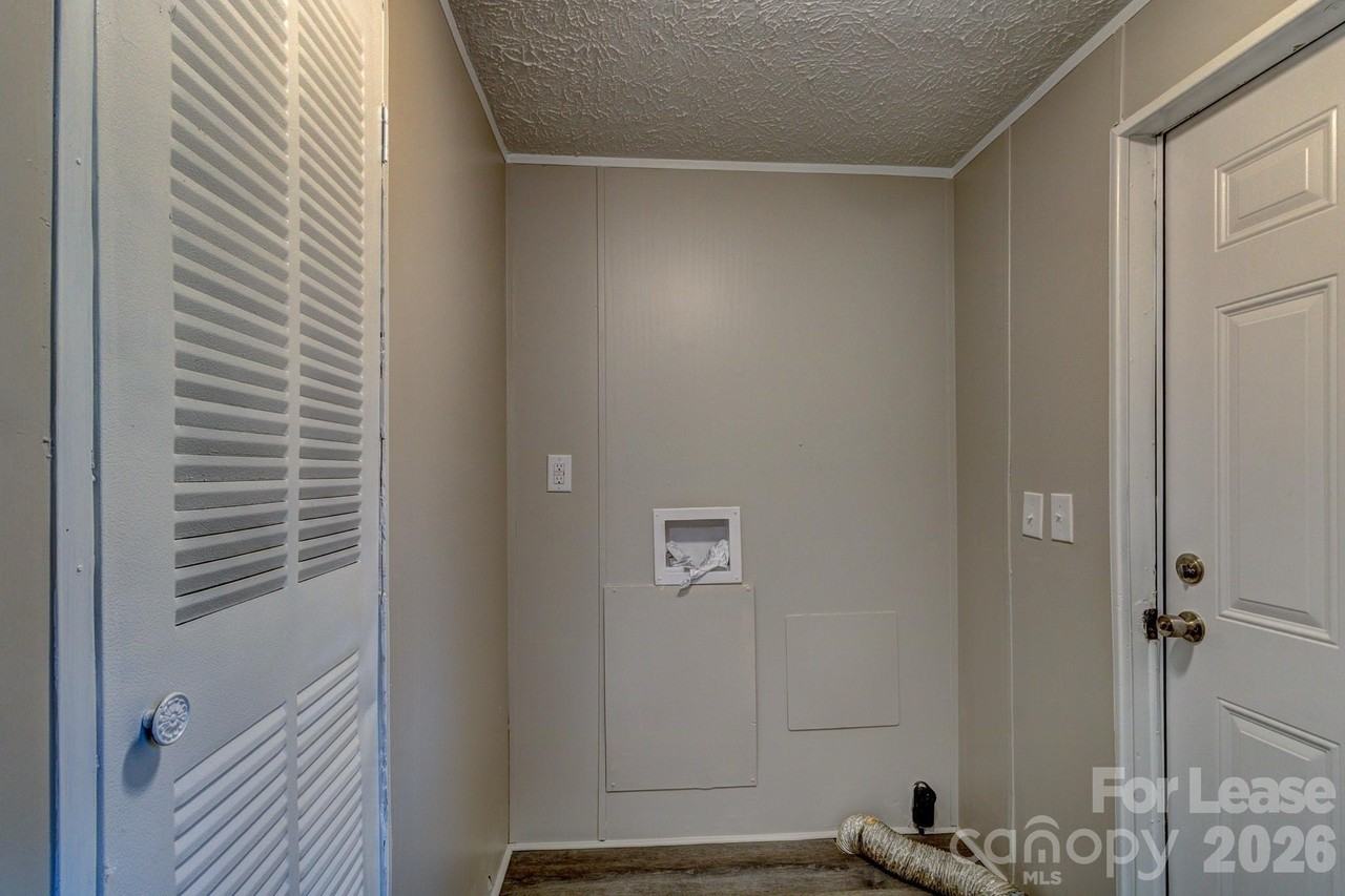 3351 Appletree Ct - Photo 6 of 11