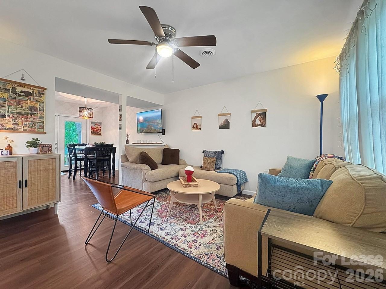 902 Creekside Dr - Photo 4 of 26