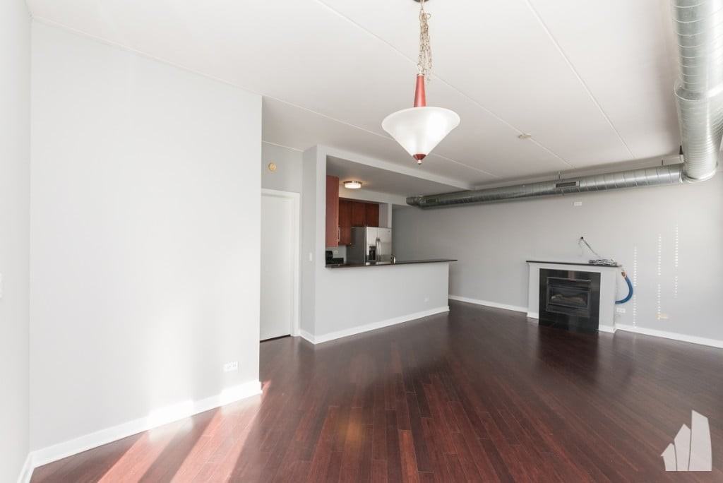 3550 W Montrose Ave #303 - Photo 2 of 18