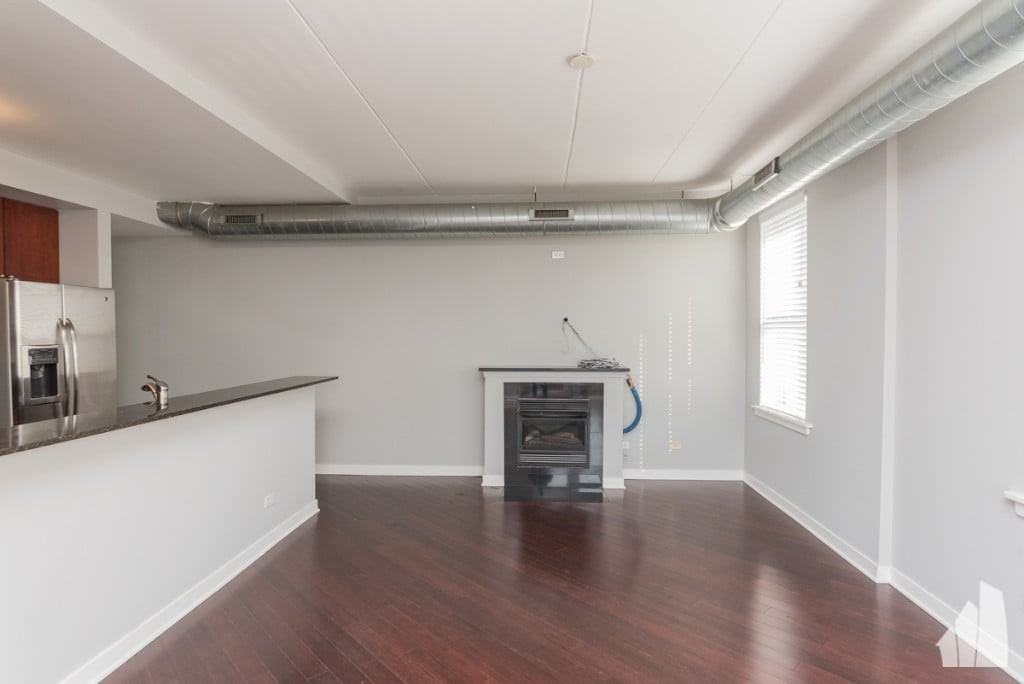 3550 W Montrose Ave #303 - Photo 3 of 18