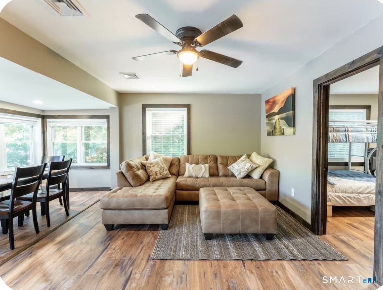 37 Sheldon Cir - Photo 4 of 16