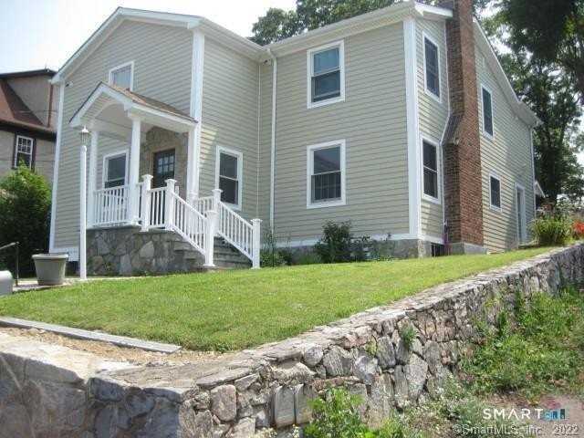 95 Highview Ave #2 - Photo 2 of 12