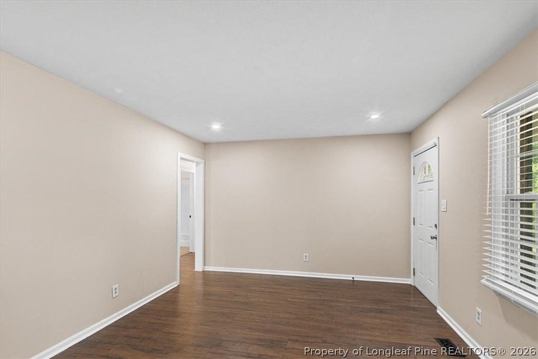 6604 Vaughn Rd - Photo 4 of 14