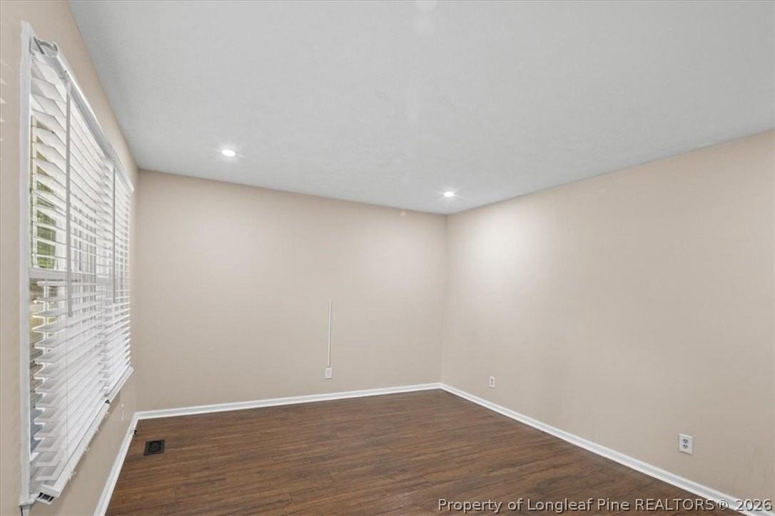 6604 Vaughn Rd - Photo 5 of 14