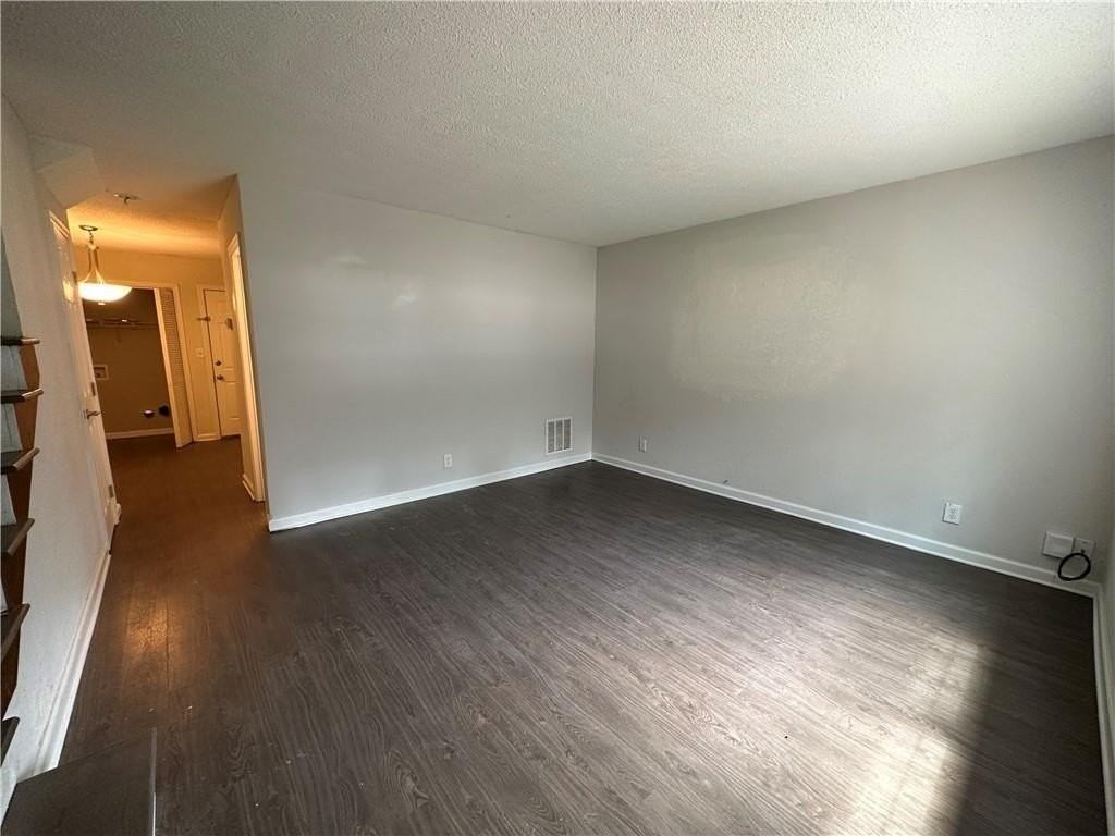 12 Ezzard St - Photo 2 of 15