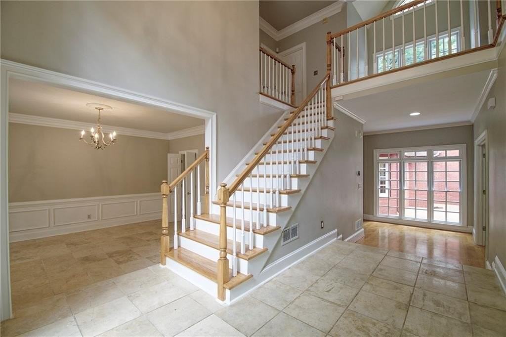 1150 Goodwin Pl Ne - Photo 4 of 24