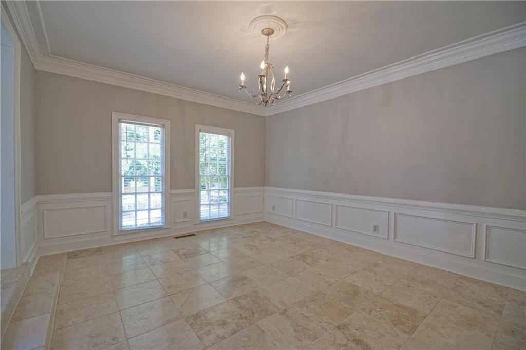 1150 Goodwin Pl Ne - Photo 6 of 24
