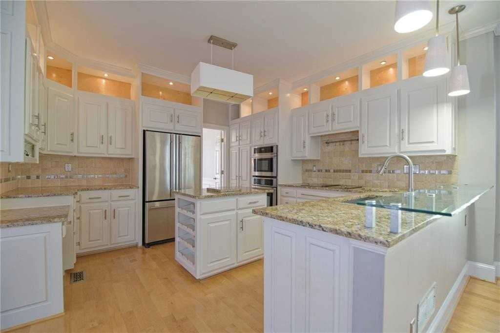 1150 Goodwin Pl Ne - Photo 7 of 24
