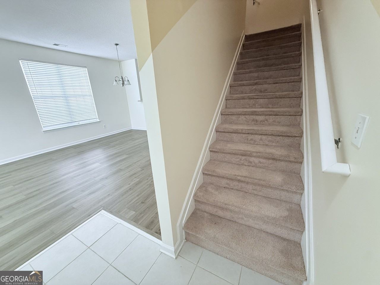 260 Commons Dr - Photo 3 of 14
