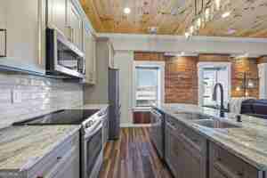 featured image of 958A Church St