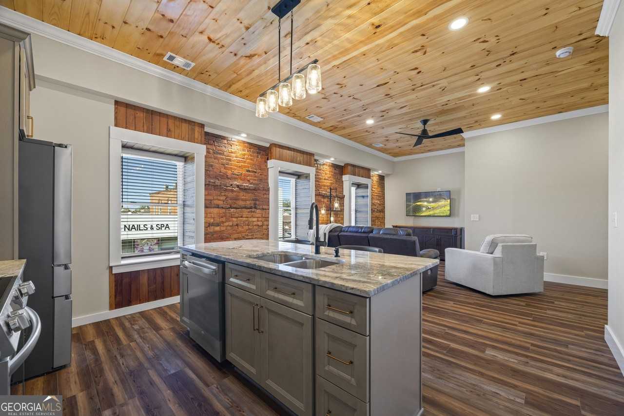 958A Church St - Photo 4 of 50