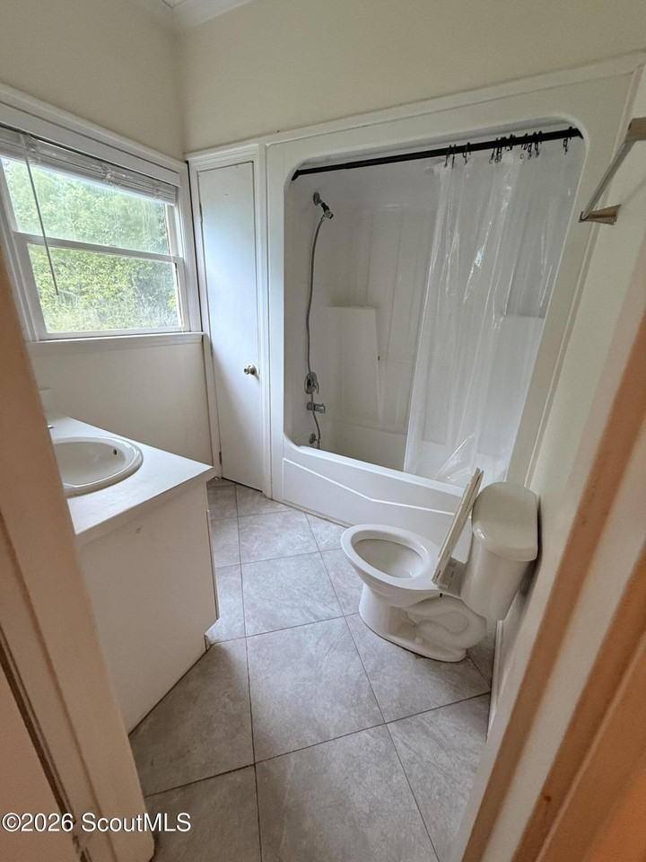 1245 George Lotson Ave - Photo 7 of 8