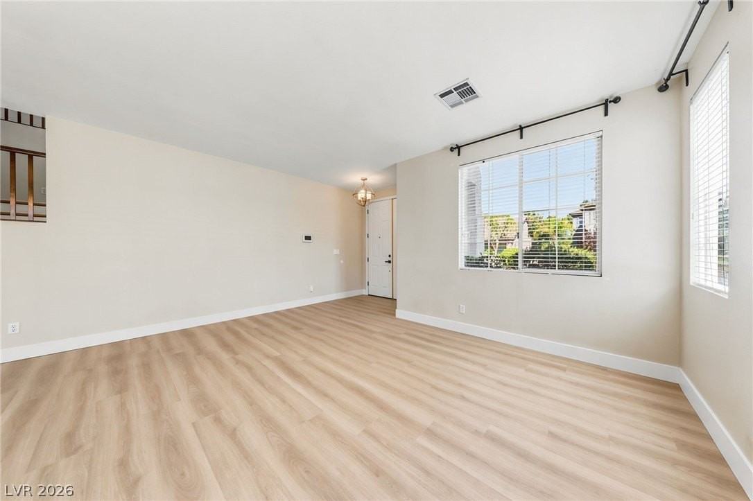 2551 Williamsburg St - Photo 7 of 50