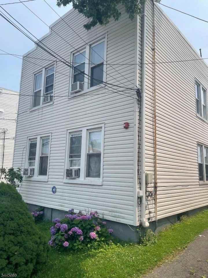 122 Buffalo Ave #4 - Photo 2 of 4