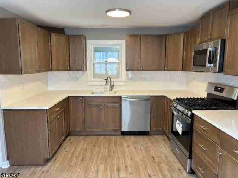 50 Carey Ave #A - Photo 2 of 23