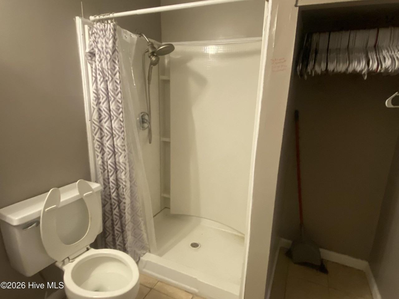 2042 Fernwood Cir #B - Photo 7 of 9