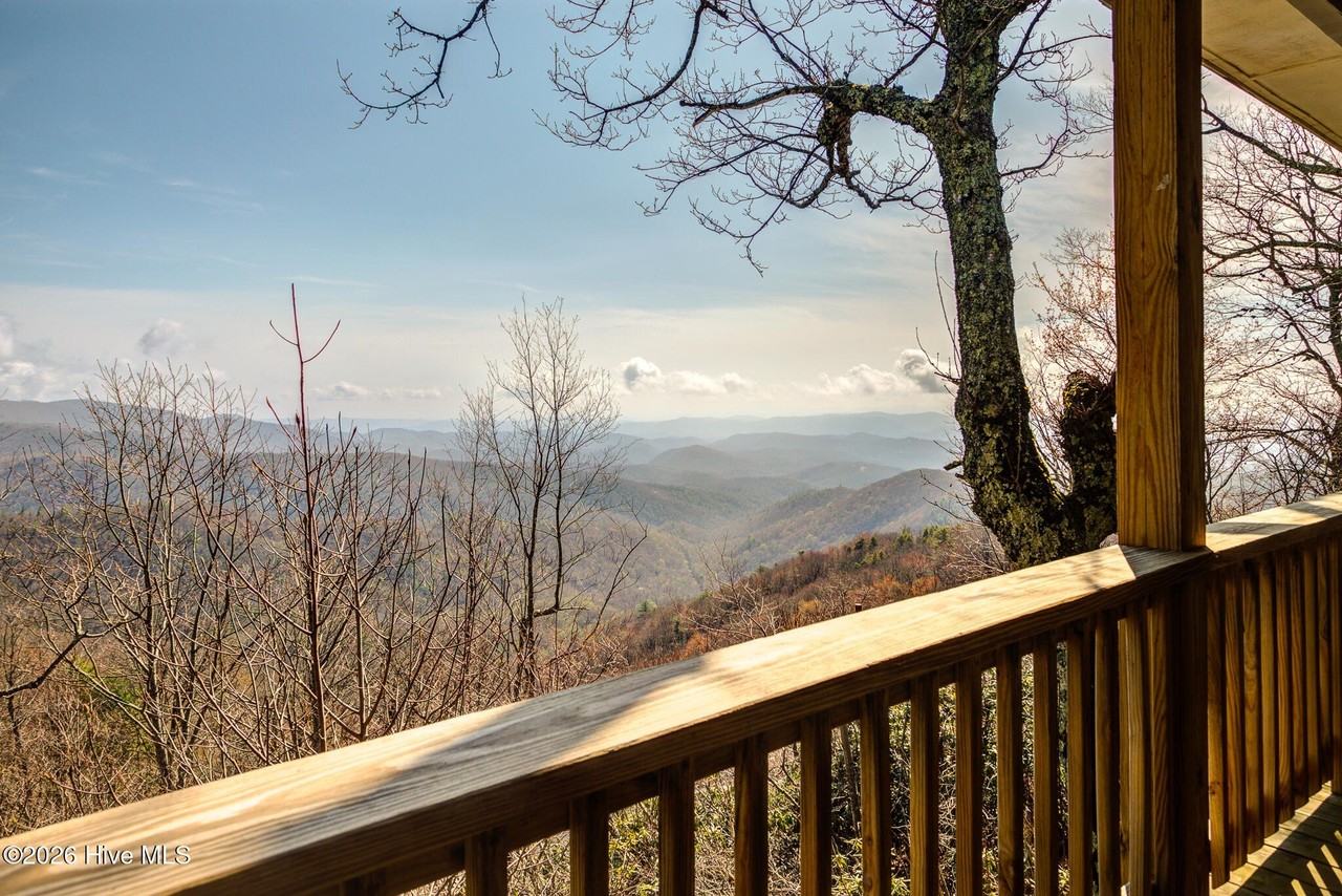 299 Gideon Ridge Rd - Photo 3 of 41