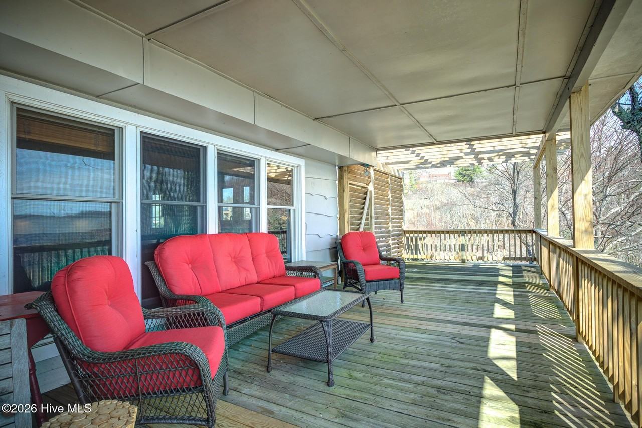 299 Gideon Ridge Rd - Photo 4 of 41