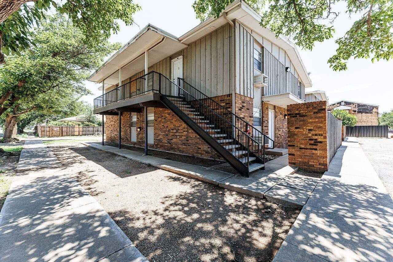 3201 35th St #2 - Photo 2 of 15