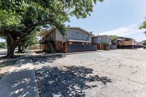 featured image of 3201 35th St #10