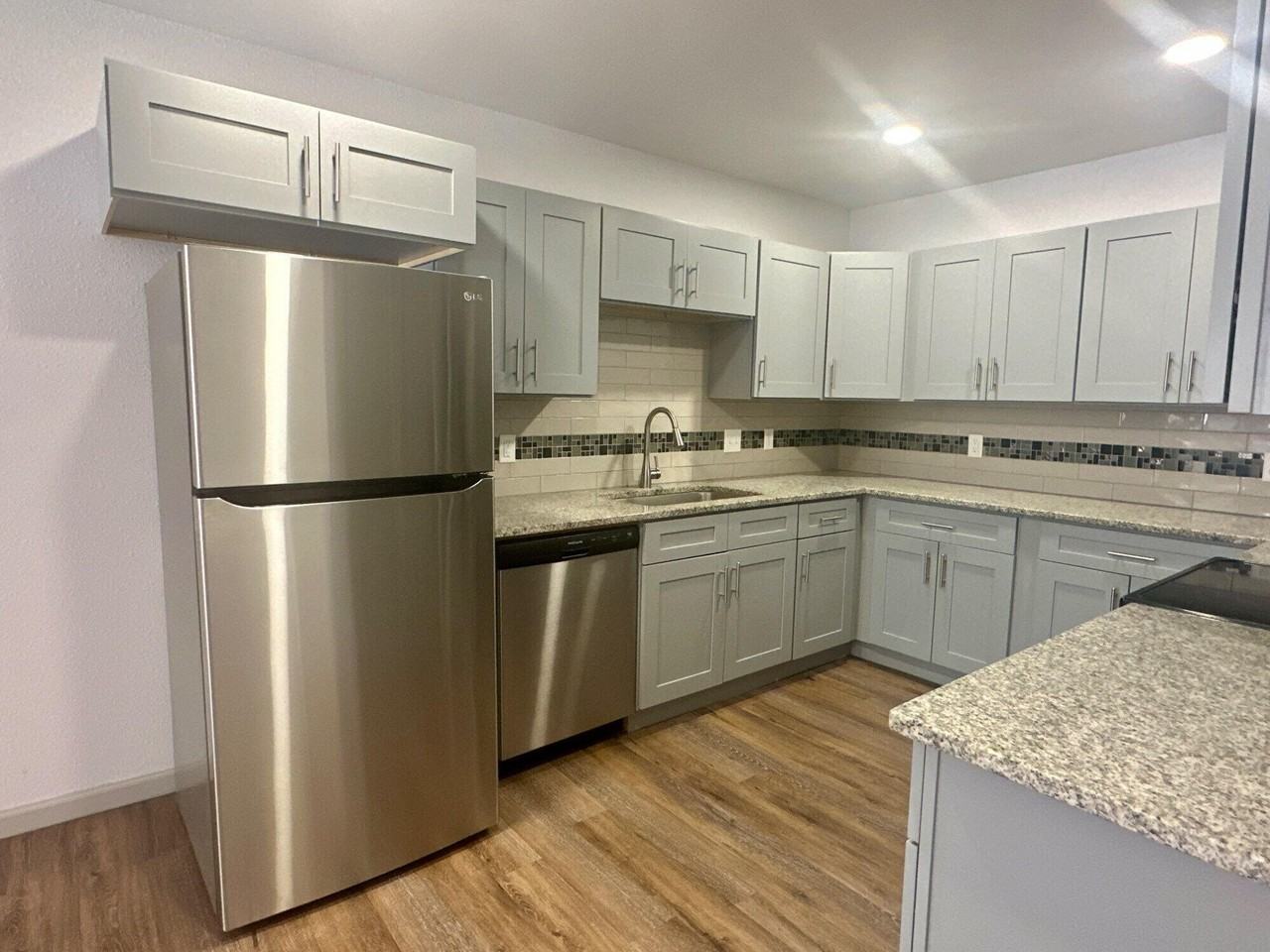 4506 Avenue T #A - Photo 4 of 15