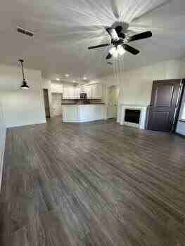 6109 73rd St #A - Photo 2 of 19