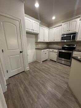 6109 73rd St #A - Photo 5 of 19