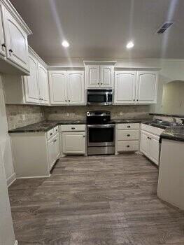 6109 73rd St #A - Photo 6 of 19