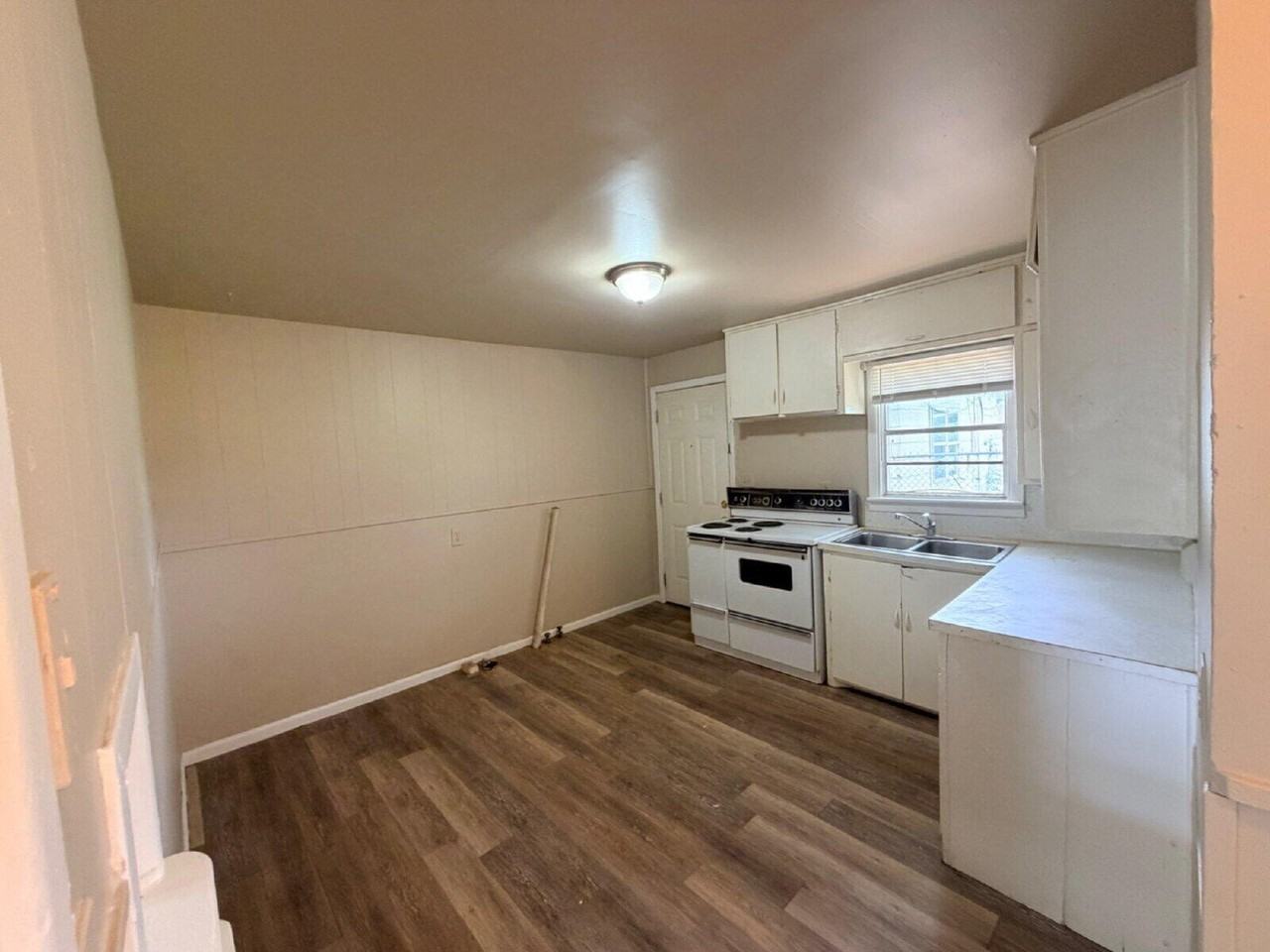 6214 24th St #B - Photo 4 of 10